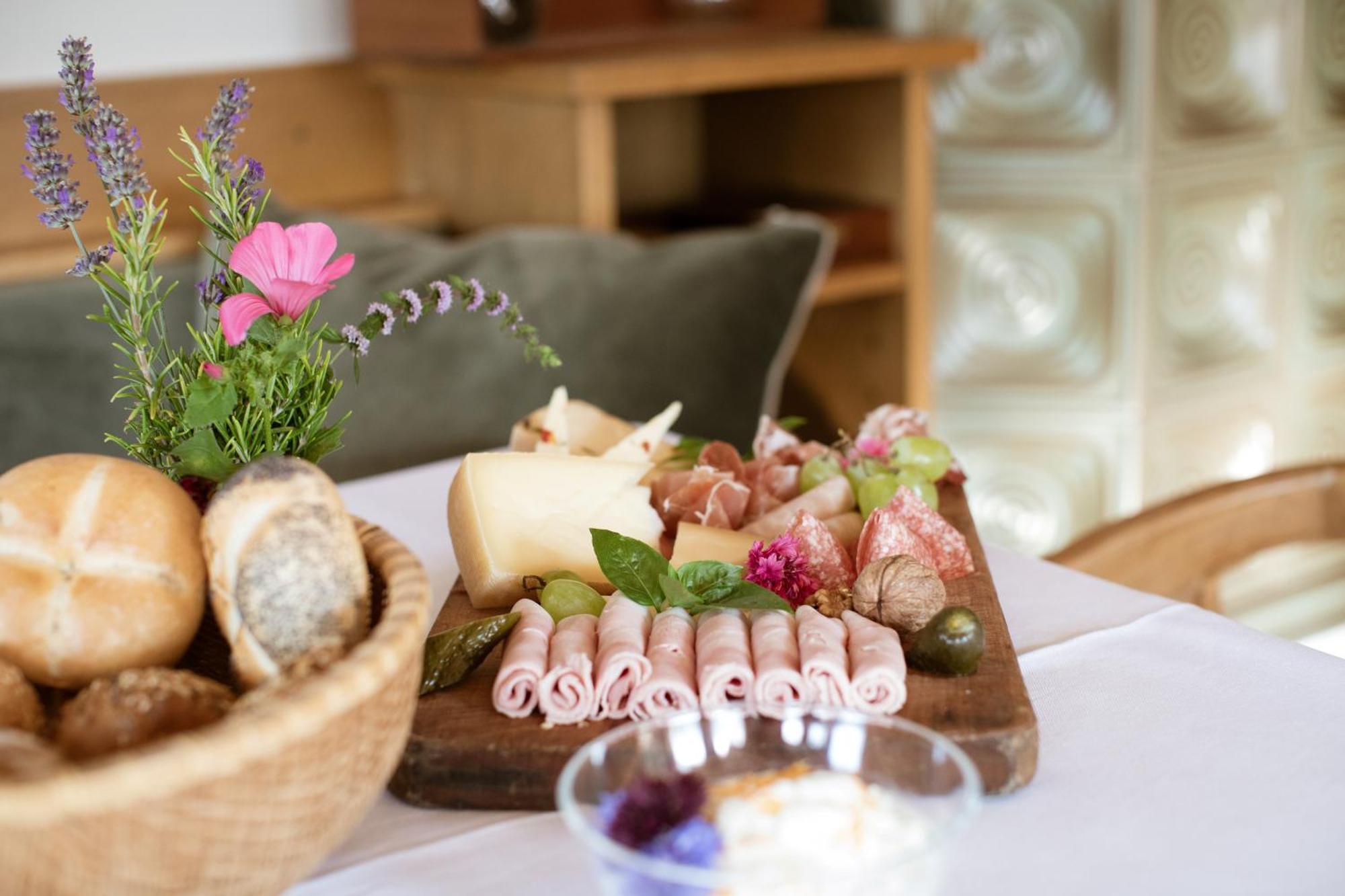 Noessinghof Bed and Breakfast Tirolo Eksteriør billede